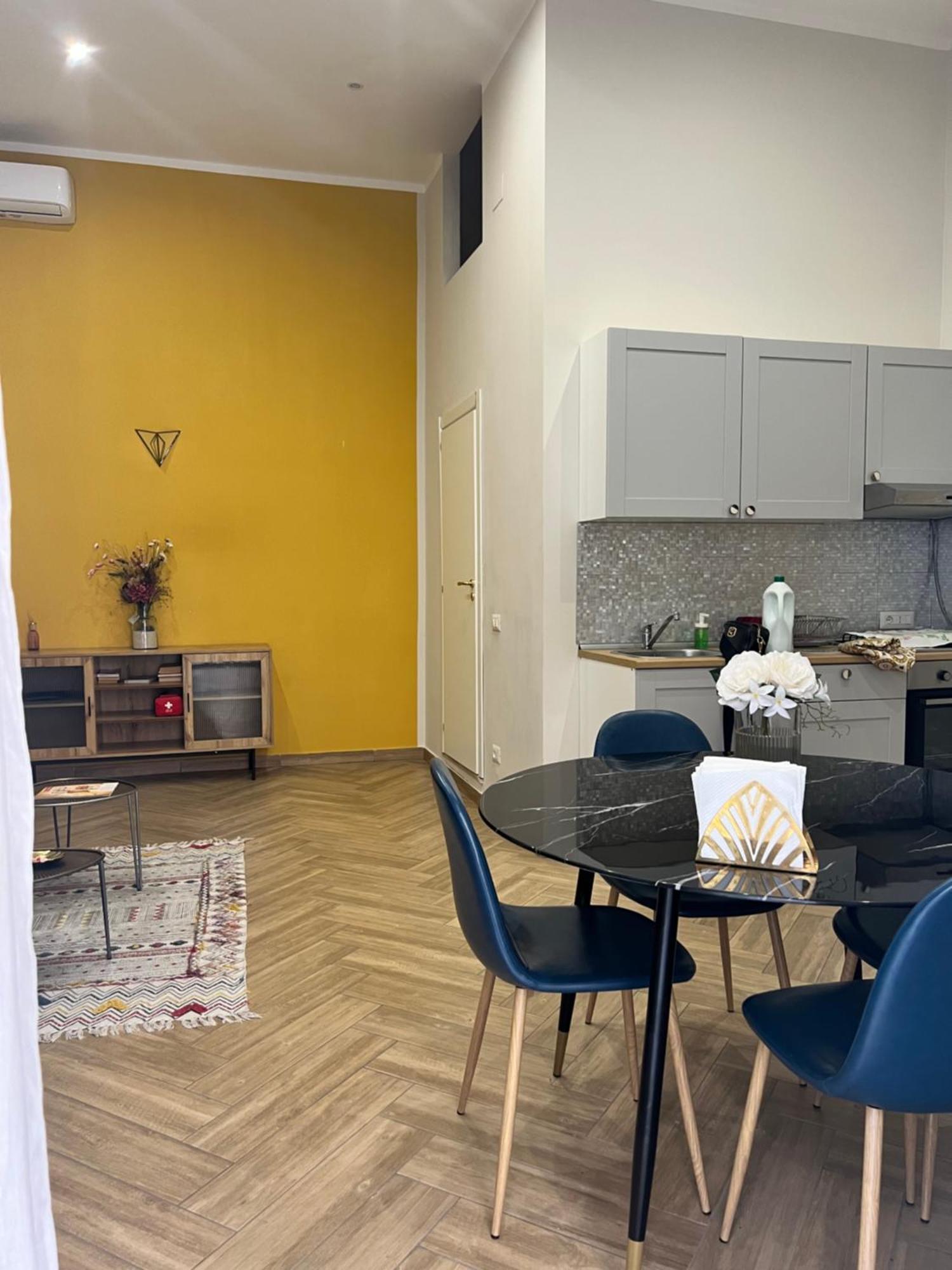 Scio' Apartment-Centro Storico- Неаполь Екстер'єр фото